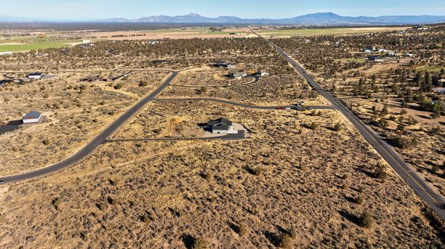 16384 SW Grandview Road, Powell Butte, OR 97753