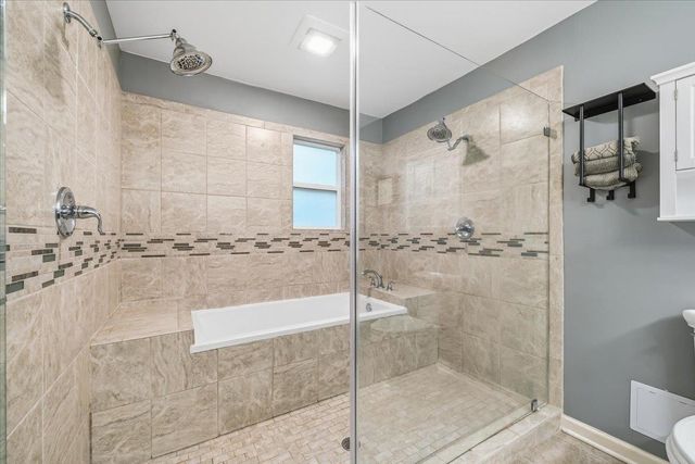 2137 WOODSIDE DR, Germantown, TN 38138