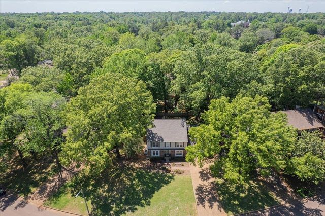 2137 WOODSIDE DR, Germantown, TN 38138