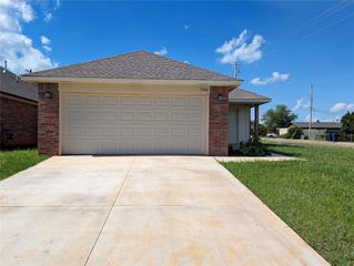 745 E EUBANKS Street, Oklahoma City, OK 73105