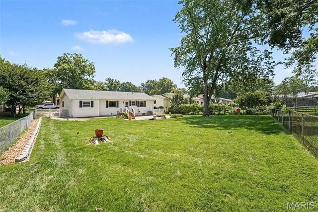 5333 Victron Drive, St Louis, MO 63129