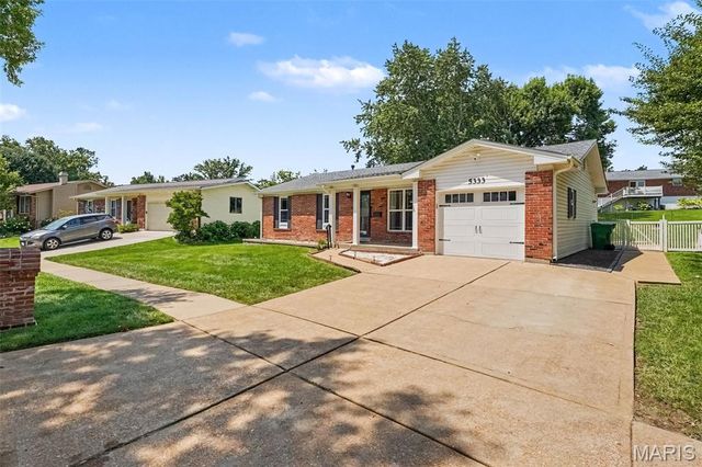 5333 Victron Drive, St Louis, MO 63129