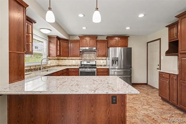 5333 Victron Drive, St Louis, MO 63129