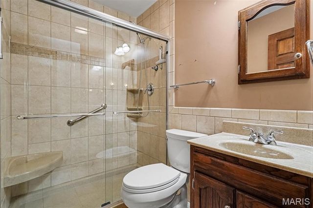 5333 Victron Drive, St Louis, MO 63129