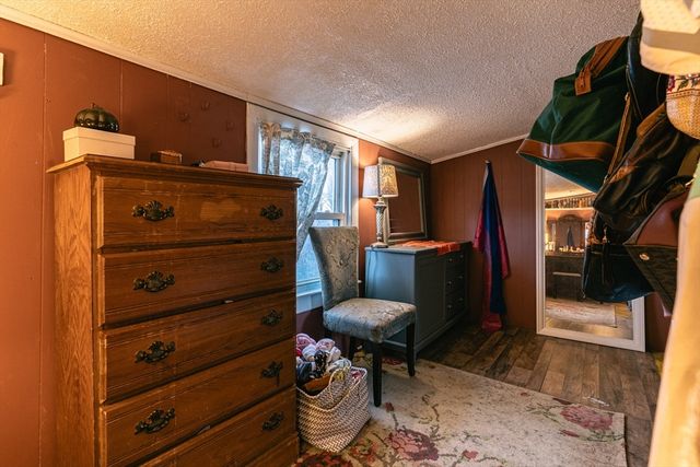 2 Natural History Dr., Worcester, MA 01605