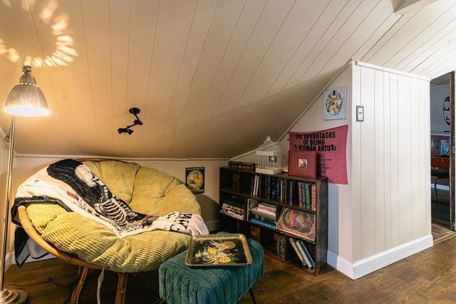 2 Natural History Dr., Worcester, MA 01605