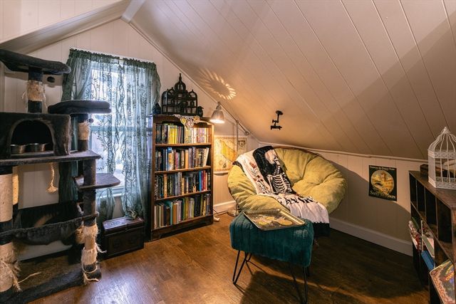 2 Natural History Dr., Worcester, MA 01605