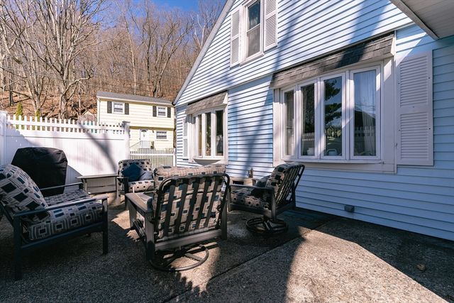 2 Natural History Dr., Worcester, MA 01605