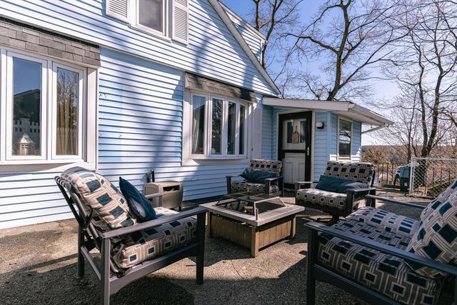 2 Natural History Dr., Worcester, MA 01605