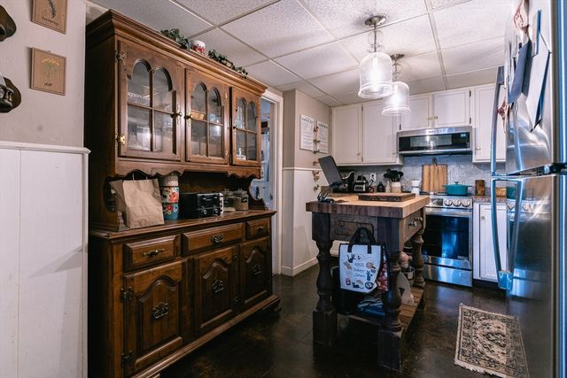 2 Natural History Dr., Worcester, MA 01605