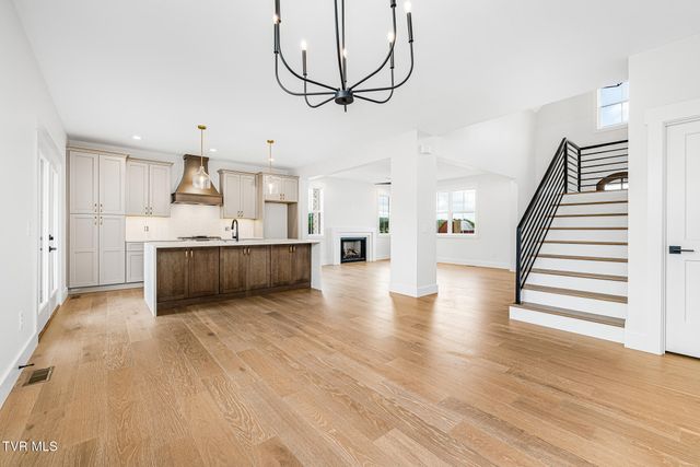 50 Glaze Farm Way, Johnson City, TN 37601