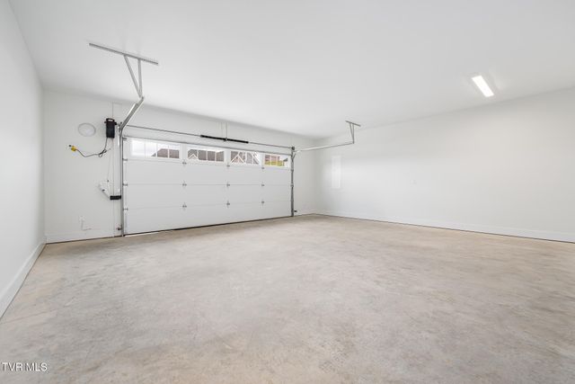 50 Glaze Farm Way, Johnson City, TN 37601