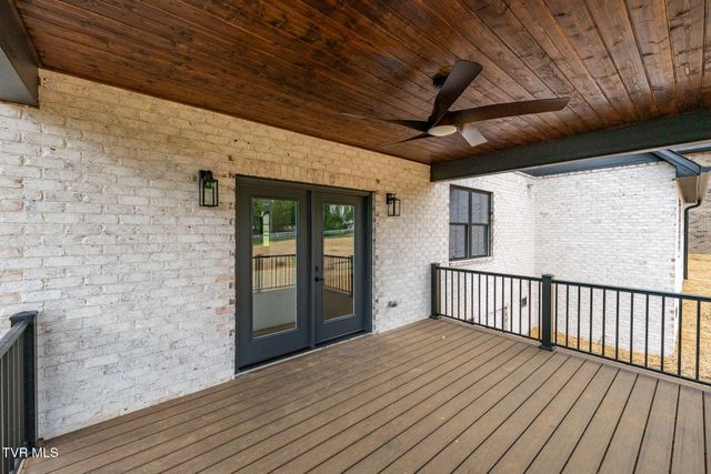 50 Glaze Farm Way, Johnson City, TN 37601
