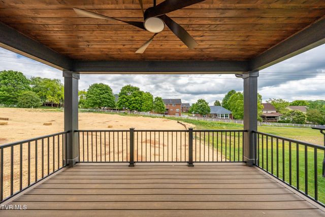 50 Glaze Farm Way, Johnson City, TN 37601