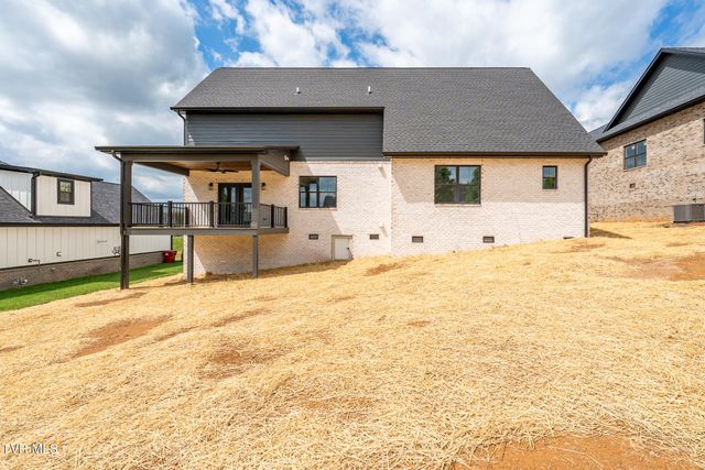 50 Glaze Farm Way, Johnson City, TN 37601