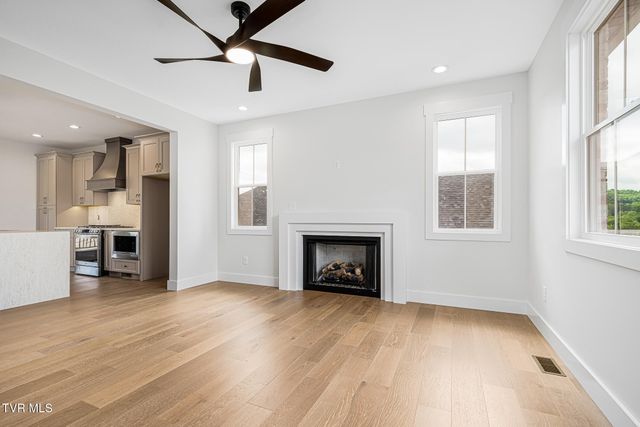 50 Glaze Farm Way, Johnson City, TN 37601