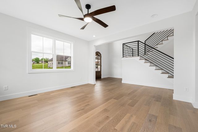 50 Glaze Farm Way, Johnson City, TN 37601