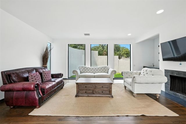 2019 Mcclendon Street, Houston, TX 77030