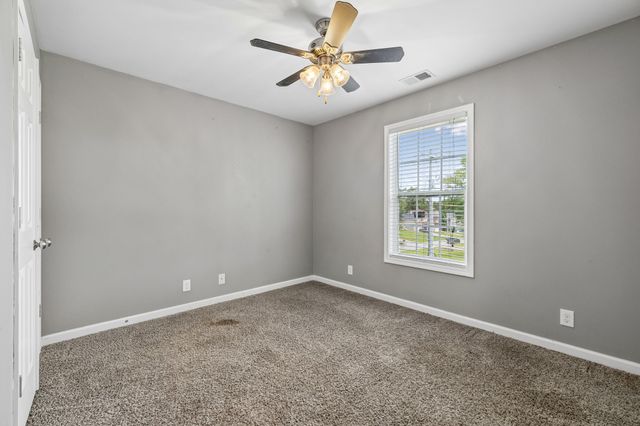 1480 Trainer Rd, Clarksville, TN 37042