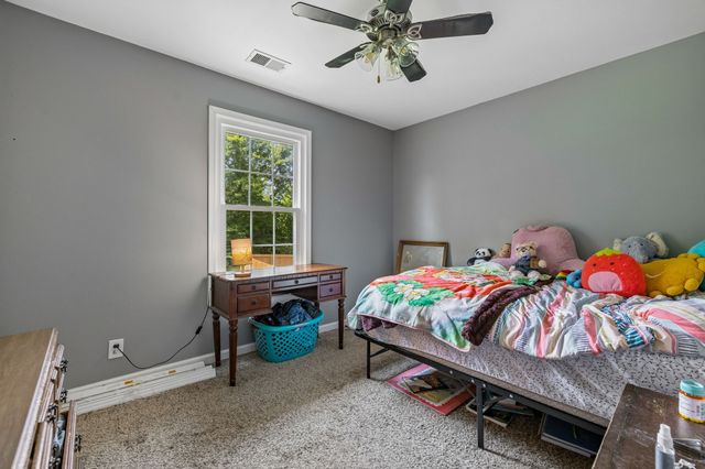 1480 Trainer Rd, Clarksville, TN 37042