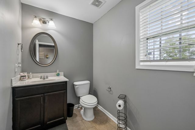 1480 Trainer Rd, Clarksville, TN 37042