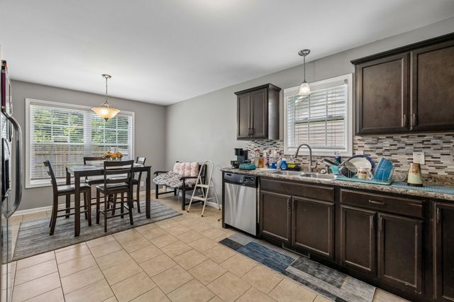 1480 Trainer Rd, Clarksville, TN 37042