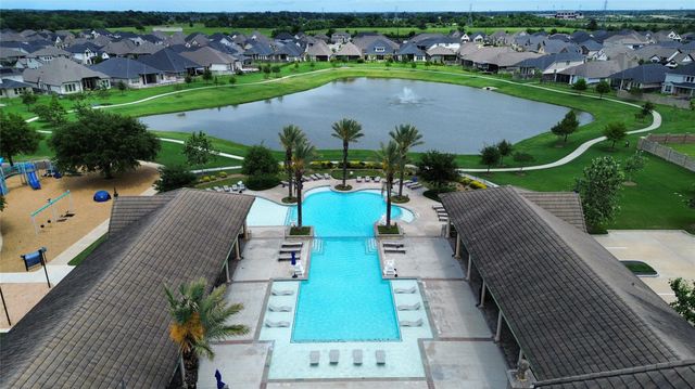 19406 Golden Lariat Drive, Tomball, TX 77377