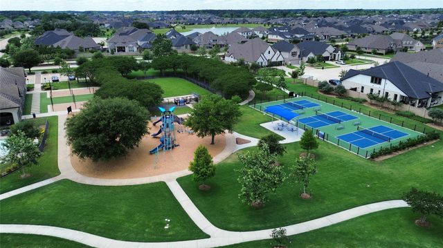 19406 Golden Lariat Drive, Tomball, TX 77377