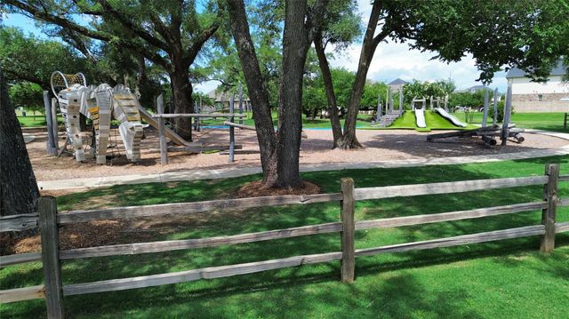 19406 Golden Lariat Drive, Tomball, TX 77377