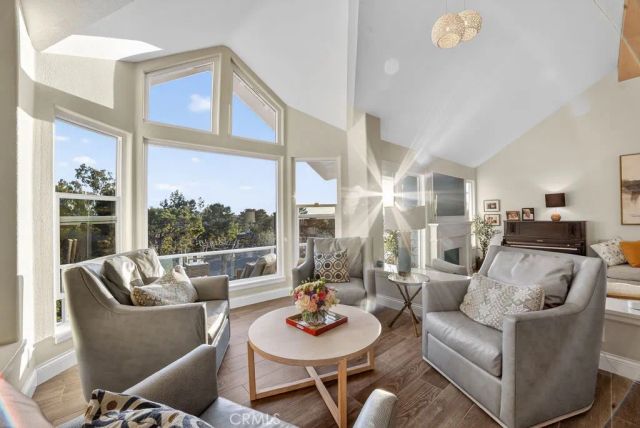 5 Northampton Court 103, Newport Beach, CA 92660