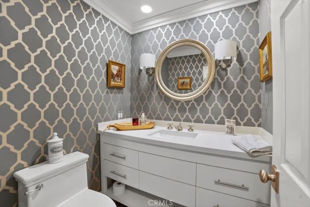 5 Northampton Court 103, Newport Beach, CA 92660