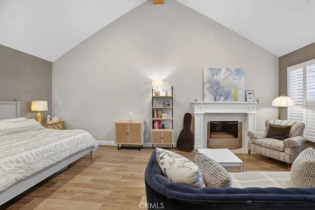 5 Northampton Court 103, Newport Beach, CA 92660