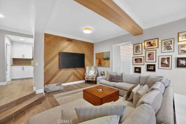 5 Northampton Court 103, Newport Beach, CA 92660