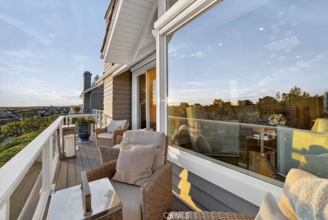 5 Northampton Court 103, Newport Beach, CA 92660