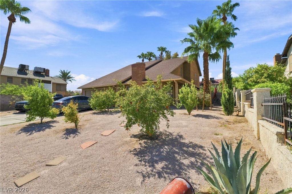 1907 East Viking Road, Las Vegas, NV 89169 — photo 2
