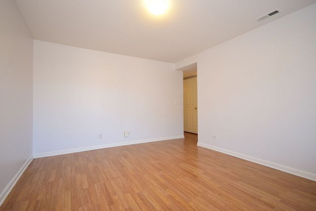 5351 N East River Road 203, Chicago, IL 60656