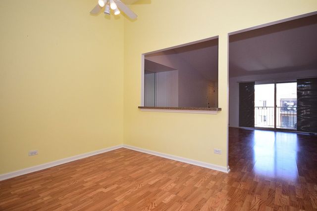 5351 N East River Road 203, Chicago, IL 60656