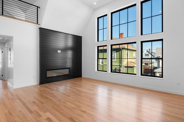 11 Boynton St. 201, Swampscott, MA 01907