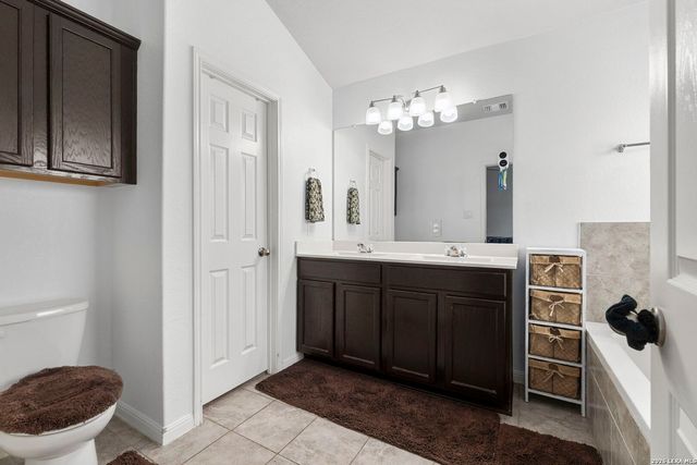 2610 LONESOME CREEK TRL, New Braunfels, TX 78130