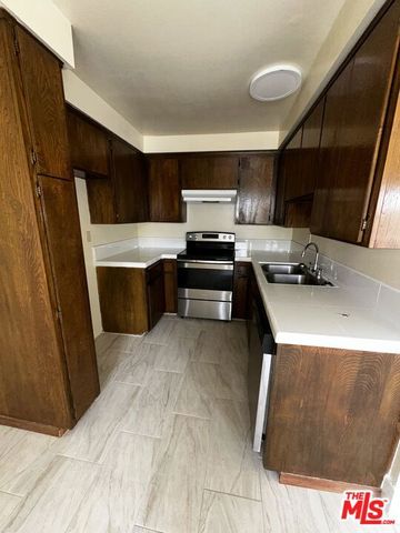 3422 Maricopa Street 211, Torrance, CA 90503