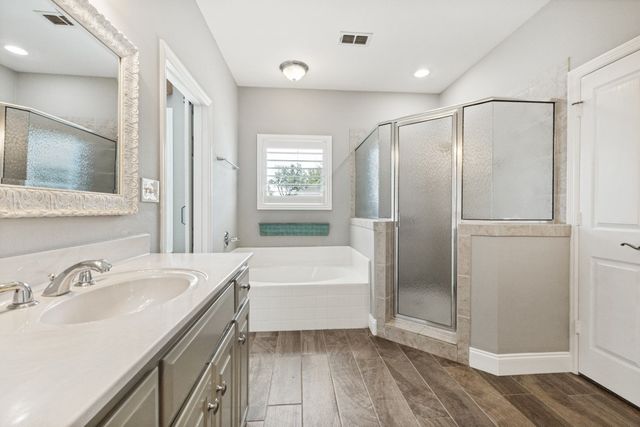 225 PEAR TREE Lane, Collinsville, TX 76233