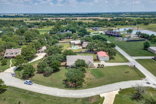225 PEAR TREE Lane, Collinsville, TX 76233