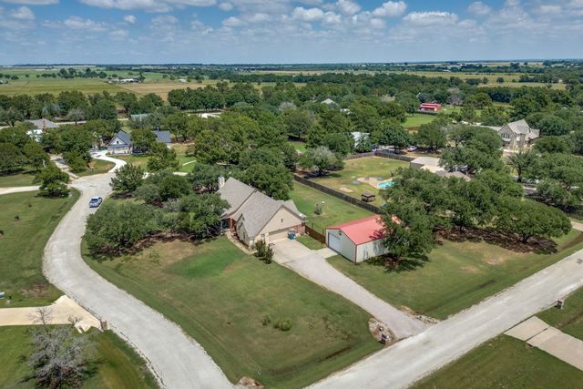 225 PEAR TREE Lane, Collinsville, TX 76233