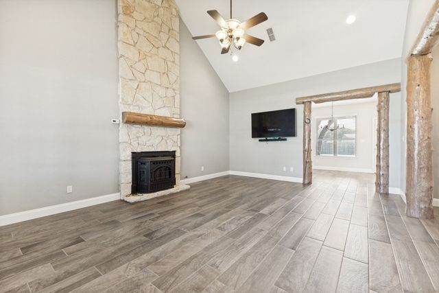 225 PEAR TREE Lane, Collinsville, TX 76233