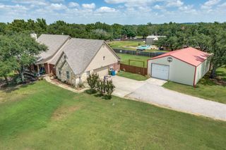 225 PEAR TREE Lane, Collinsville, TX 76233