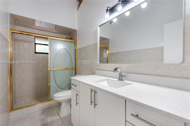 601 Leslie Dr, Hallandale Beach, FL 33009