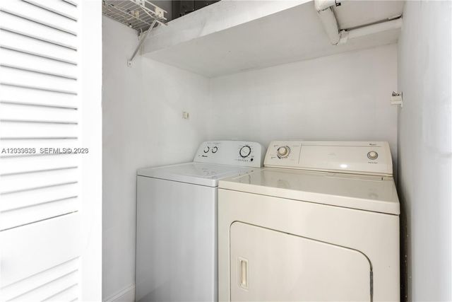 601 Leslie Dr, Hallandale Beach, FL 33009