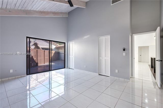 601 Leslie Dr, Hallandale Beach, FL 33009