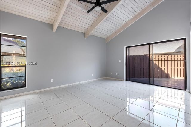 601 Leslie Dr, Hallandale Beach, FL 33009