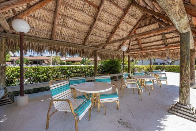 601 Leslie Dr, Hallandale Beach, FL 33009